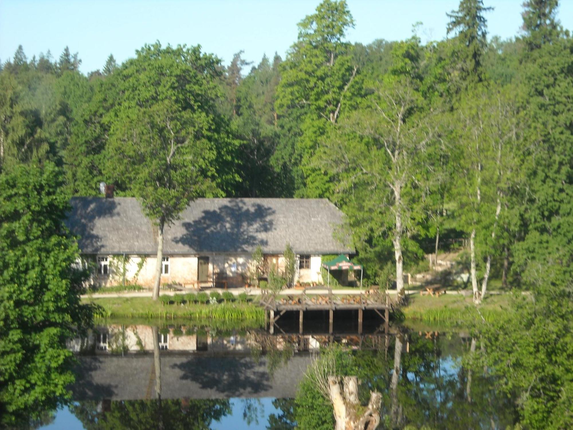 Birinu Pils Hotel Bīriņi Екстериор снимка