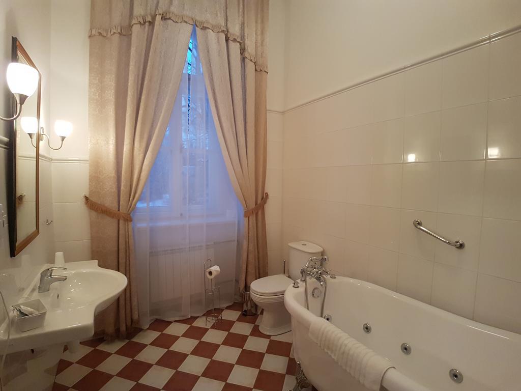 Birinu Pils Hotel Bīriņi Екстериор снимка