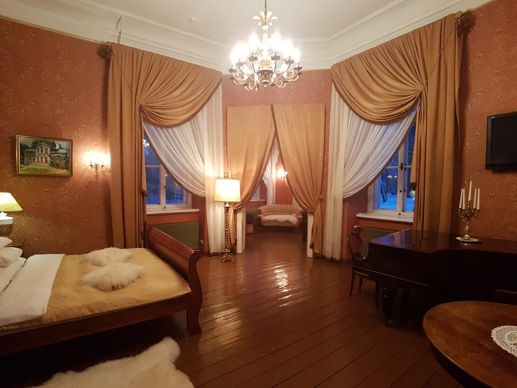 Birinu Pils Hotel Bīriņi Екстериор снимка