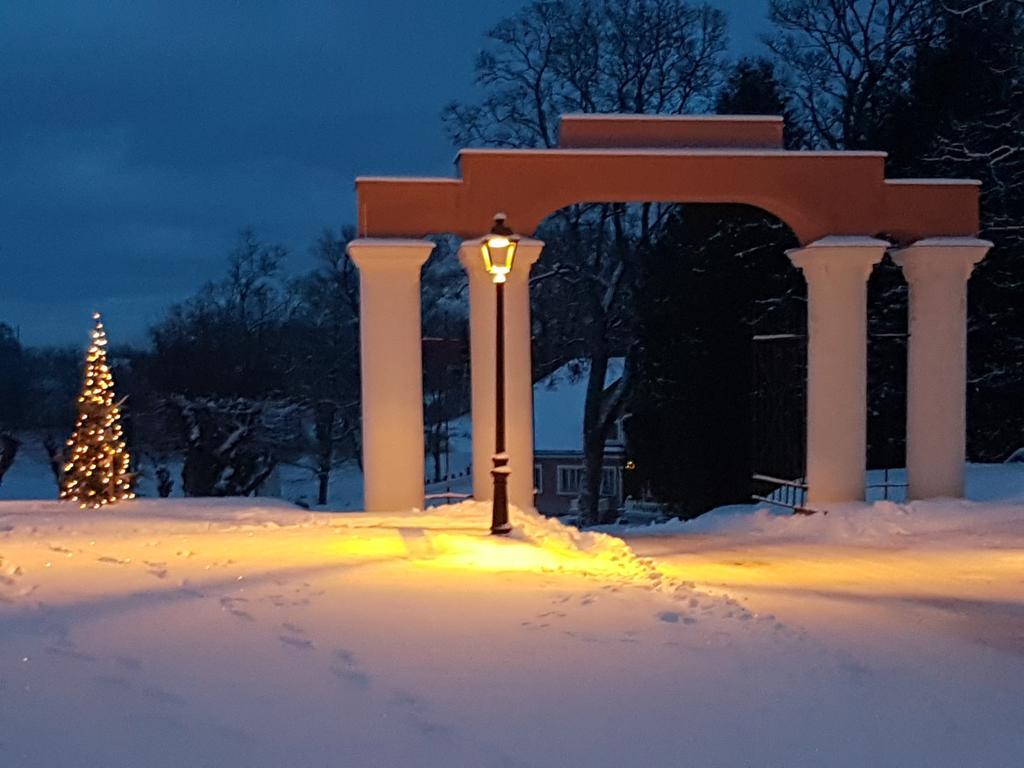 Birinu Pils Hotel Bīriņi Екстериор снимка
