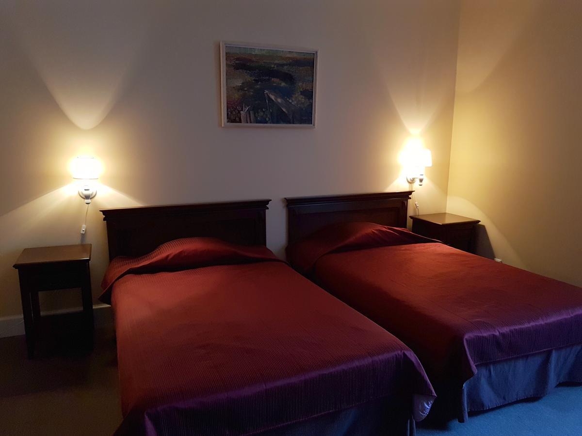 Birinu Pils Hotel Bīriņi Екстериор снимка