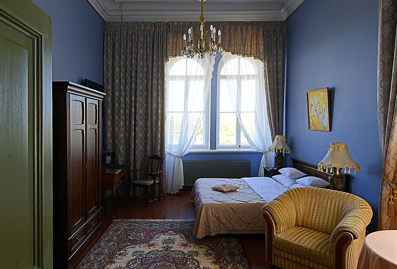 Birinu Pils Hotel Bīriņi Екстериор снимка