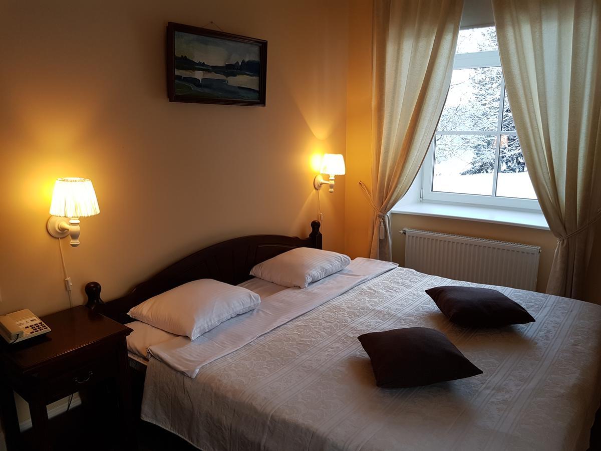 Birinu Pils Hotel Bīriņi Екстериор снимка